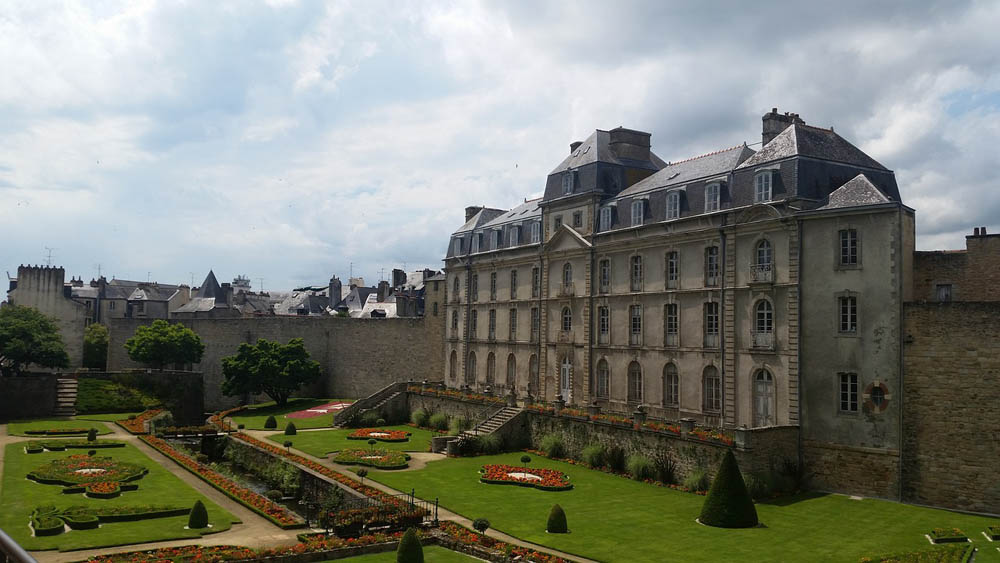 Explore Vannes with the family